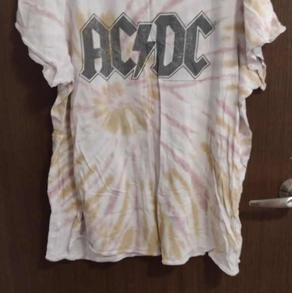 Torrid - Picture 2 of 4